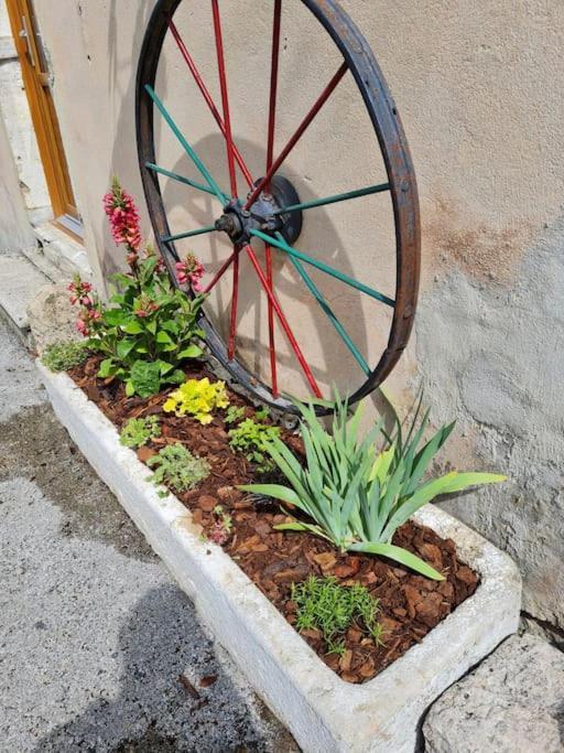 Gite Du Bibicherat Largillay-Marsonnay المظهر الخارجي الصورة